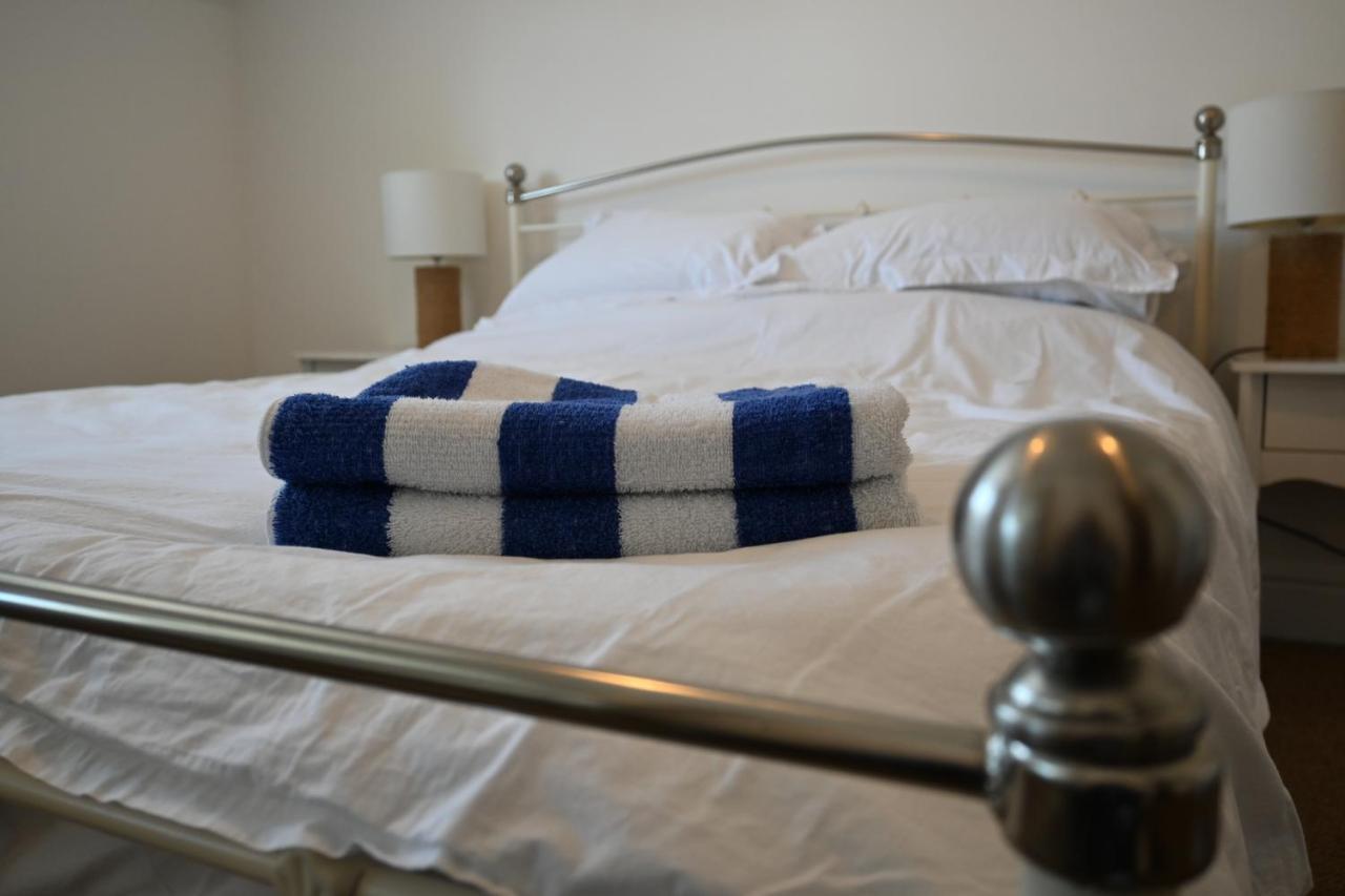 Apartment No. 8, 1 Bed, Sleeps 4 埃克斯茅斯 外观 照片