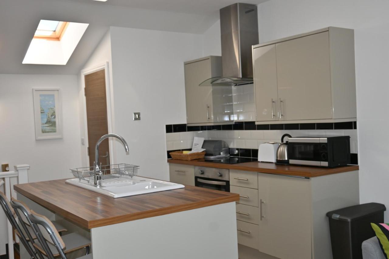 Apartment No. 8, 1 Bed, Sleeps 4 埃克斯茅斯 外观 照片